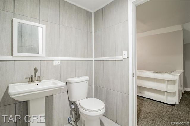 11991 Lakepointe Street, Detroit, MI 48224