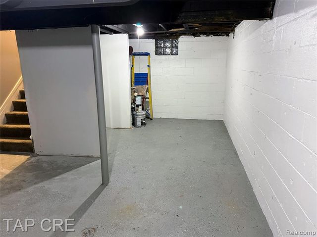 11991 Lakepointe Street, Detroit, MI 48224