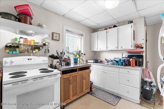 908 N Pine Street, Lansing, MI 48906