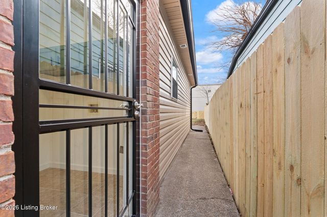 322 E Breckinridge St, Louisville, KY 40203