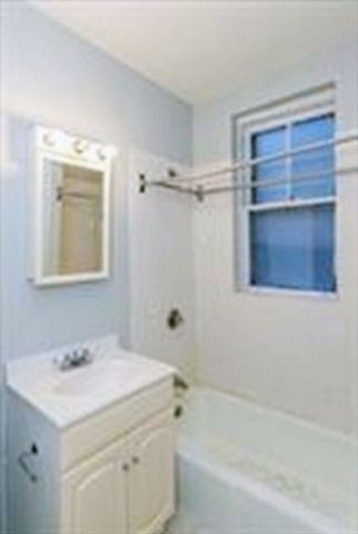 141 Chiswick Rd 3, Boston, MA 02135