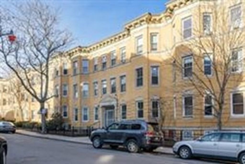 141 Chiswick Rd 3, Boston, MA 02135