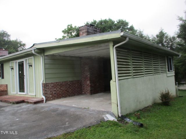 206 Cloverdale Place, Bristol, TN 37620