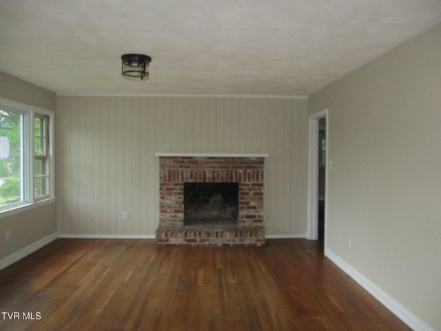 206 Cloverdale Place, Bristol, TN 37620