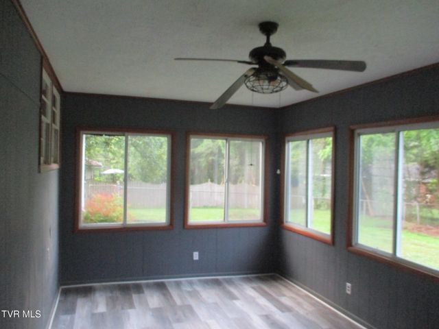 206 Cloverdale Place, Bristol, TN 37620