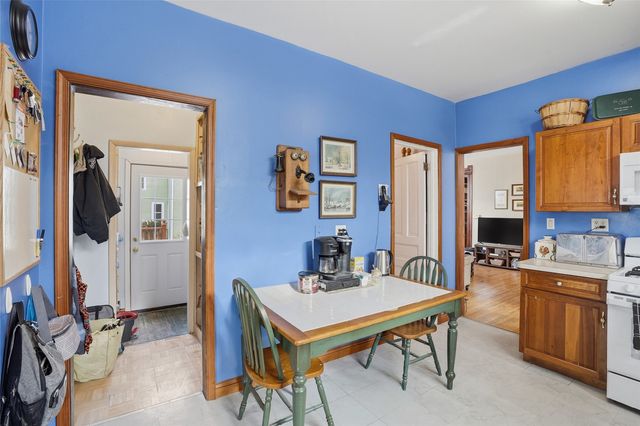 201 7th Avenue NW, Mt Vernon, IA 52314