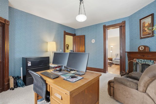 201 7th Avenue NW, Mt Vernon, IA 52314