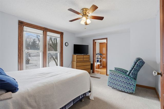 201 7th Avenue NW, Mt Vernon, IA 52314