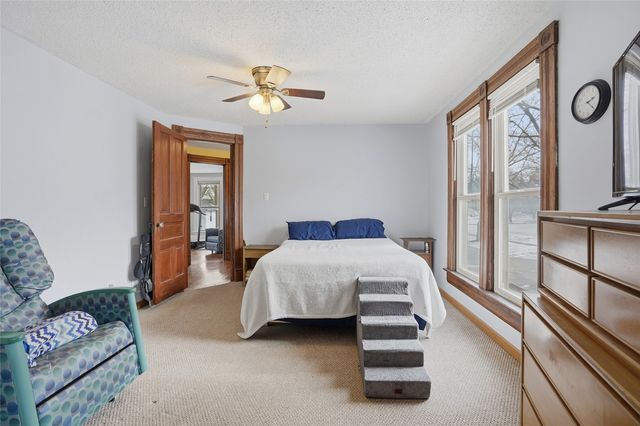 201 7th Avenue NW, Mt Vernon, IA 52314