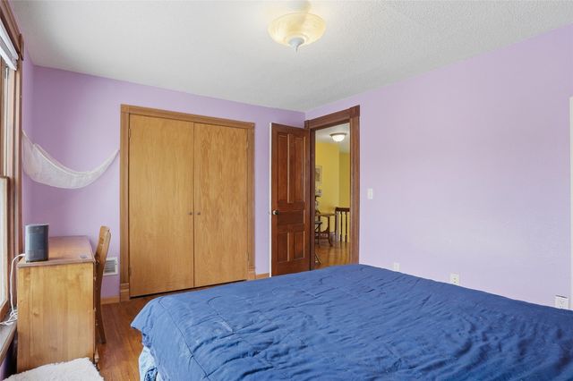 201 7th Avenue NW, Mt Vernon, IA 52314