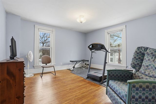 201 7th Avenue NW, Mt Vernon, IA 52314