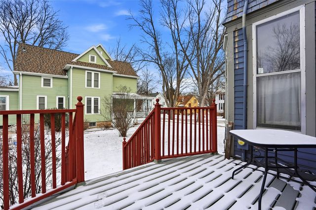 201 7th Avenue NW, Mt Vernon, IA 52314