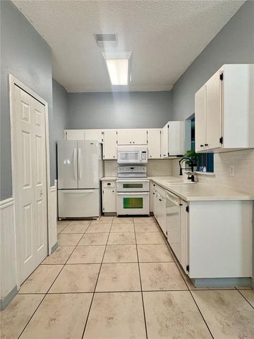 1021 ALPUG AVENUE, Oviedo, FL 32765