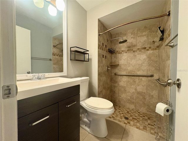 1021 ALPUG AVENUE, Oviedo, FL 32765