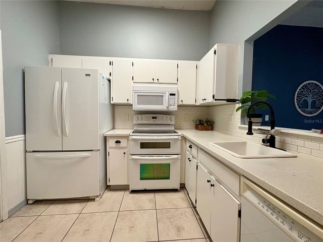 1021 ALPUG AVENUE, Oviedo, FL 32765