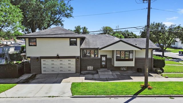 4501 Wisconsin Avenue, Forest View, IL 60402