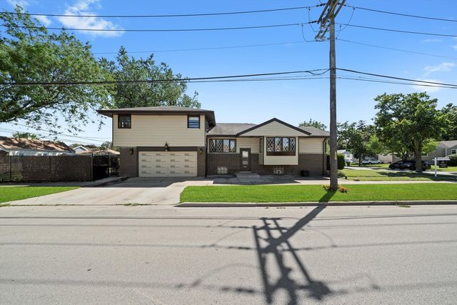 4501 Wisconsin Avenue, Forest View, IL 60402