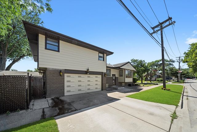 4501 Wisconsin Avenue, Forest View, IL 60402