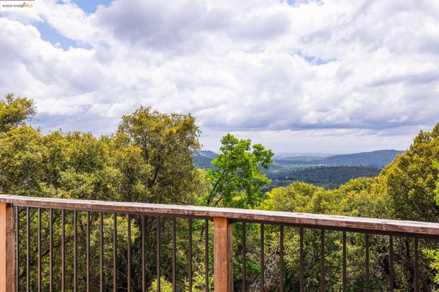 17215 Mt. Everest Court, Sonora, CA 95370