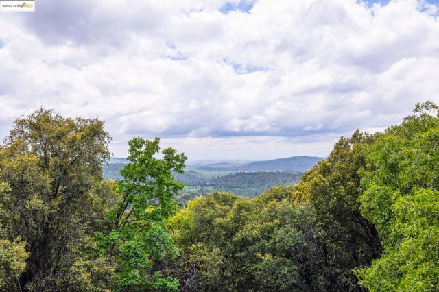 17215 Mt. Everest Court, Sonora, CA 95370