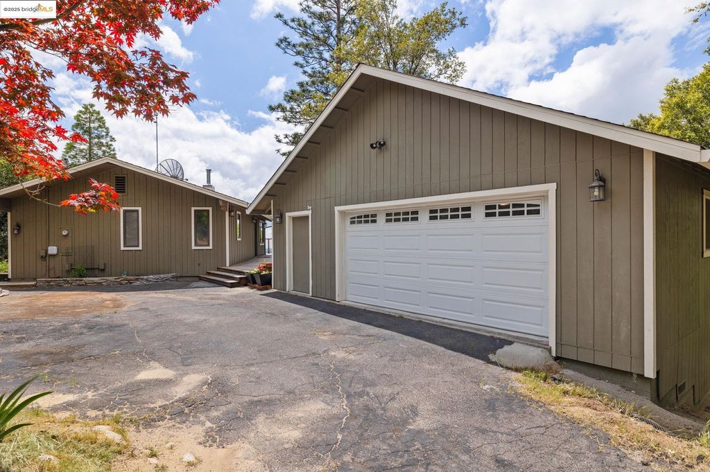 17215 Mt. Everest Court, Sonora, CA 95370