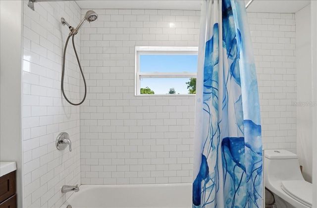 700 66TH AVENUE S, St Petersburg, FL 33705