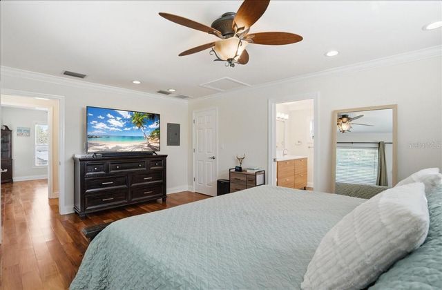 700 66TH AVENUE S, St Petersburg, FL 33705