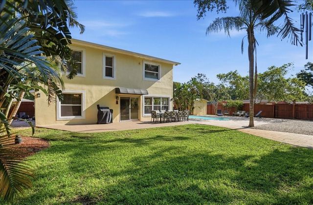 700 66TH AVENUE S, St Petersburg, FL 33705