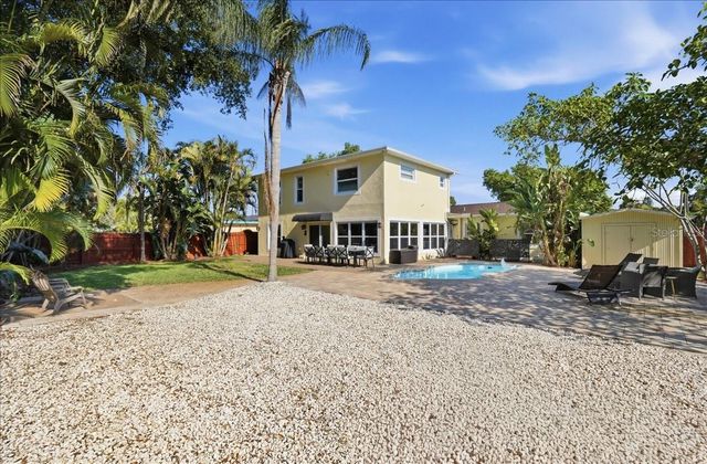 700 66TH AVENUE S, St Petersburg, FL 33705
