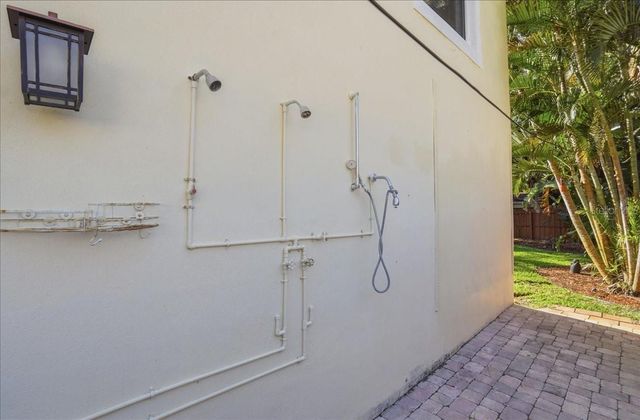 700 66TH AVENUE S, St Petersburg, FL 33705