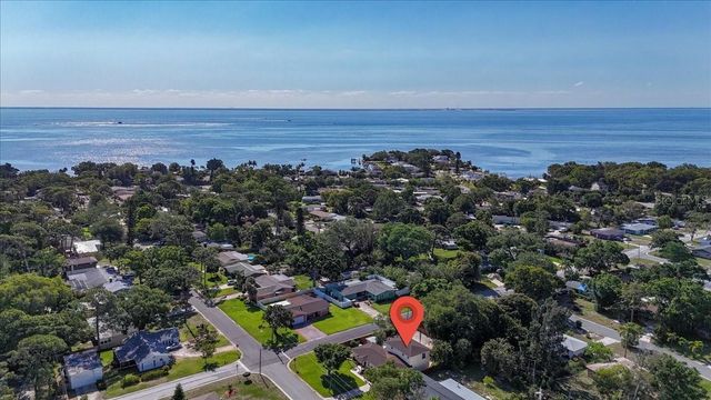 700 66TH AVENUE S, St Petersburg, FL 33705
