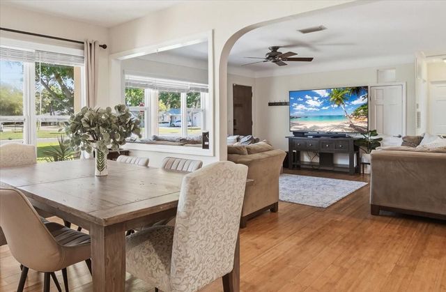 700 66TH AVENUE S, St Petersburg, FL 33705