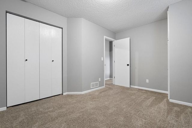 6724 92nd Court N, Brooklyn Park, MN 55445