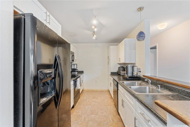 91-1015 Kamaaha Avenue 208, Kapolei, HI 96707