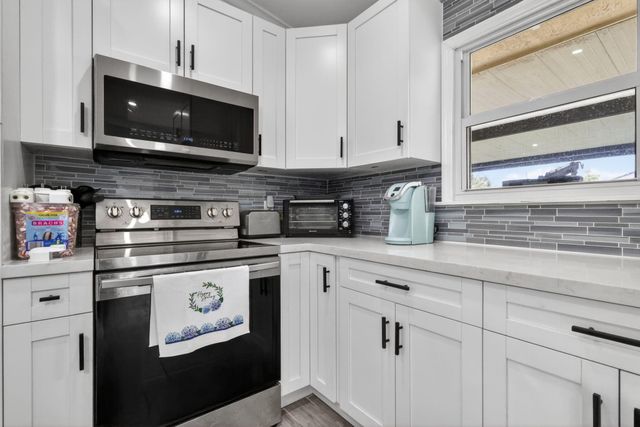 202 Elaine Circle W, West Palm Beach, FL 33409