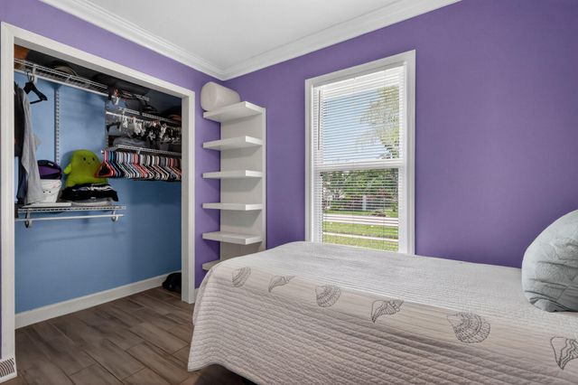 202 Elaine Circle W, West Palm Beach, FL 33409