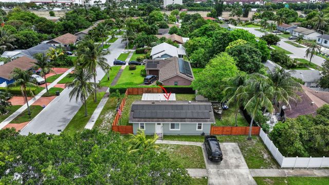 202 Elaine Circle W, West Palm Beach, FL 33409