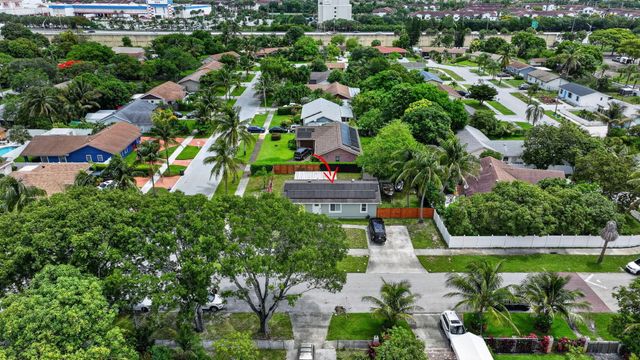 202 Elaine Circle W, West Palm Beach, FL 33409