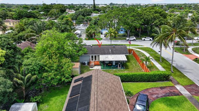 202 Elaine Circle W, West Palm Beach, FL 33409
