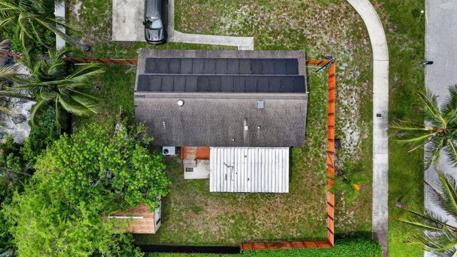 202 Elaine Circle W, West Palm Beach, FL 33409