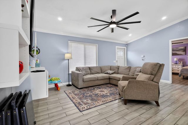 202 Elaine Circle W, West Palm Beach, FL 33409