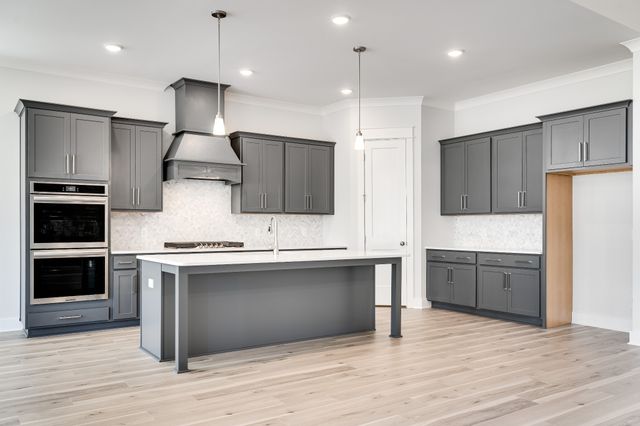 7290 Fairlawn Drive, Fairview, TN 37062