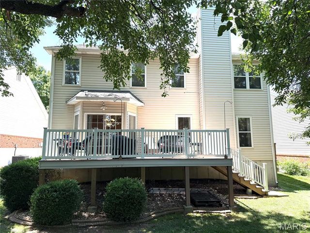13 Eagle Cove Lane, St Charles, MO 63303