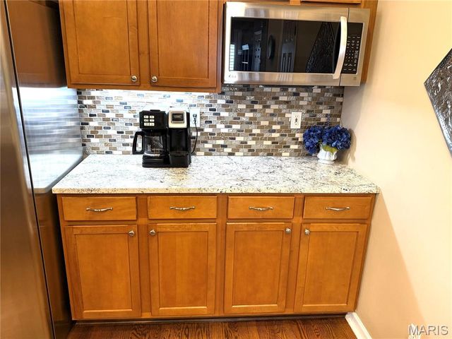 13 Eagle Cove Lane, St Charles, MO 63303