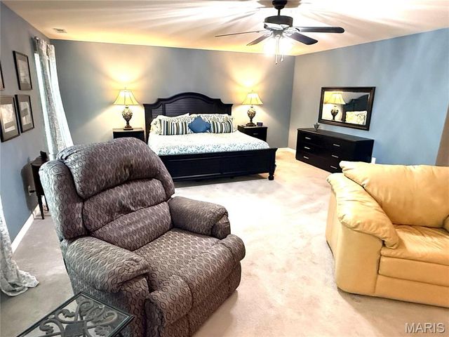 13 Eagle Cove Lane, St Charles, MO 63303