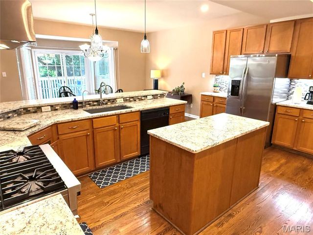 13 Eagle Cove Lane, St Charles, MO 63303