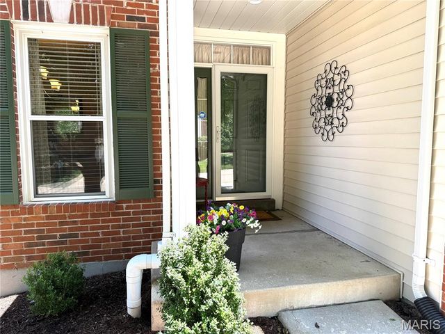 13 Eagle Cove Lane, St Charles, MO 63303
