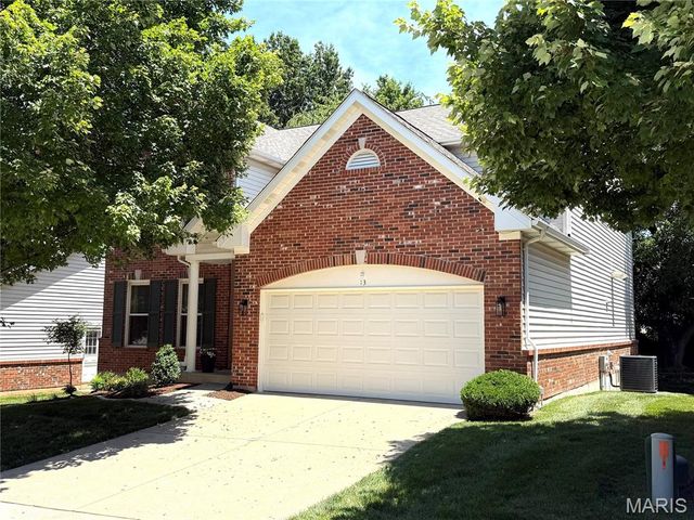 13 Eagle Cove Lane, St Charles, MO 63303