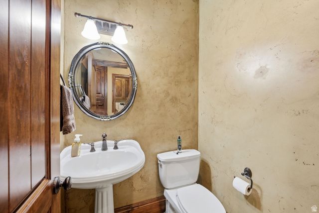 1247 W ALTA CREEK CIR, South Jordan, UT 84095