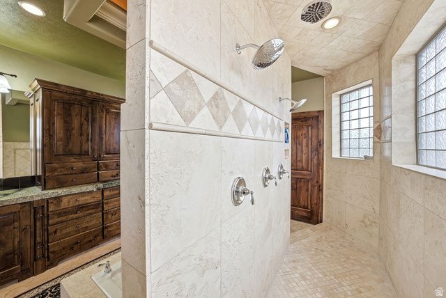 1247 W ALTA CREEK CIR, South Jordan, UT 84095